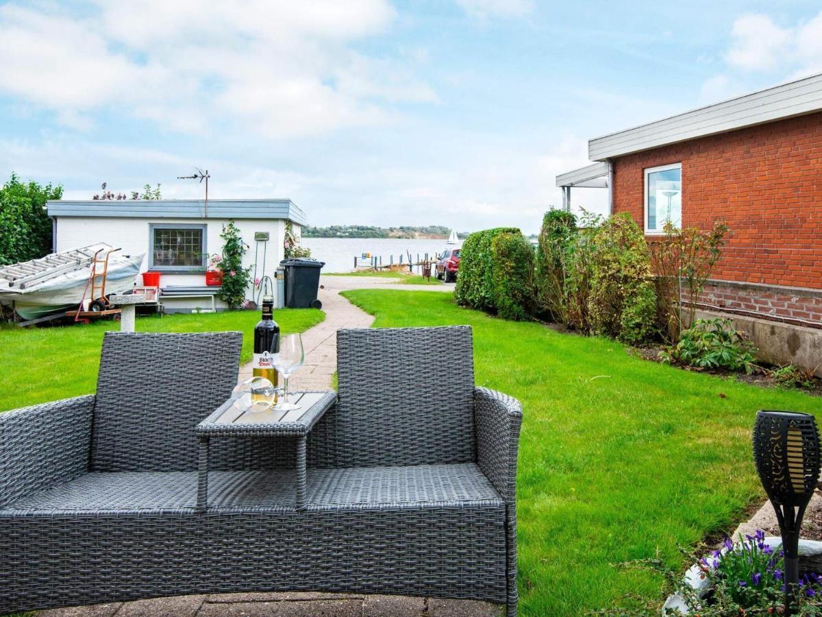 2 Person Holiday Home In Gr Sten Gråsten エクステリア 写真
